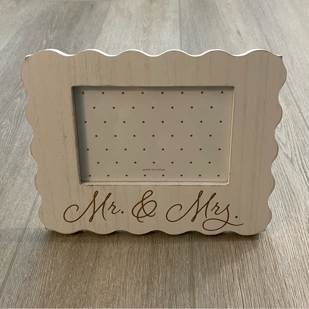 “Mr. & Mrs.” Wooden Picture Frame
